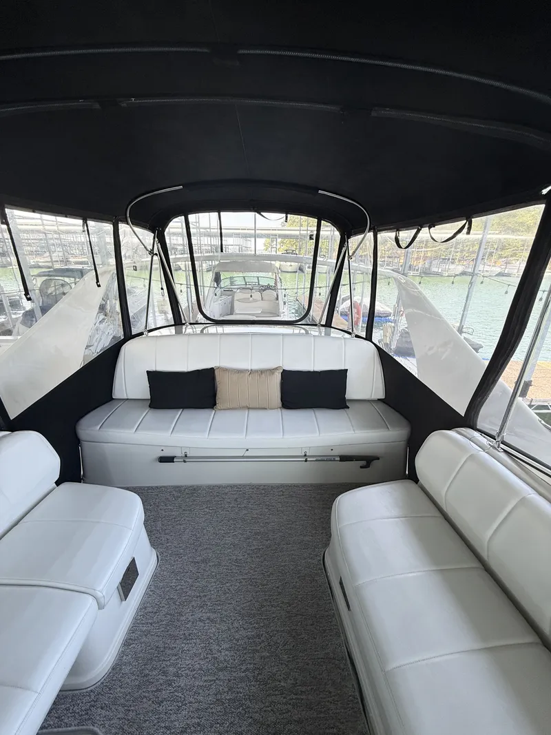 Slide: The Image of Carver 36 Mariner 2005 - 10