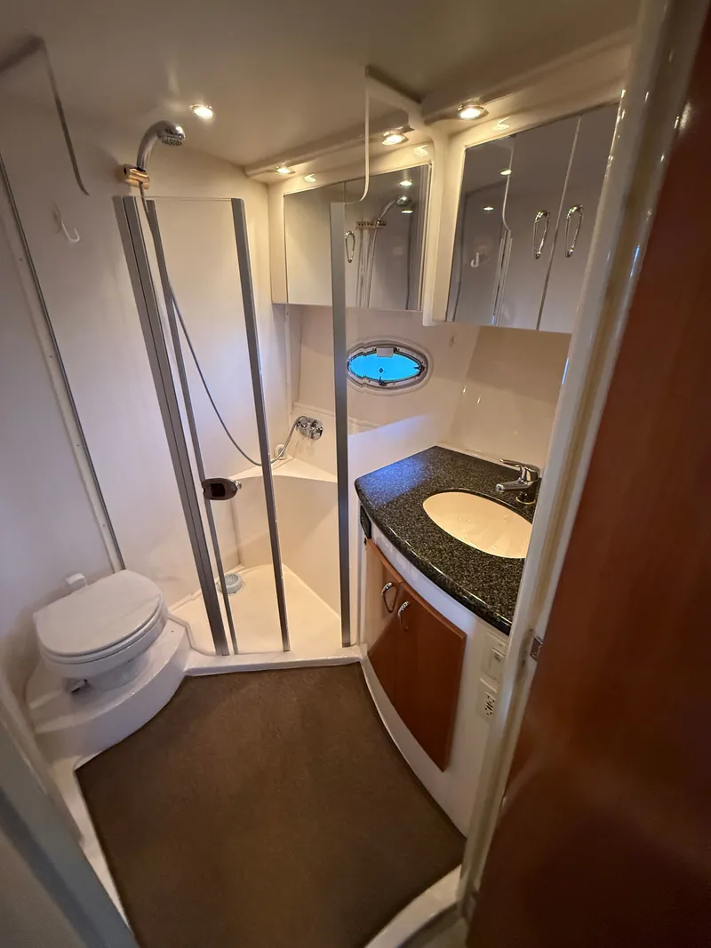 Slide: The Image of Carver 36 Mariner 2005 - 28