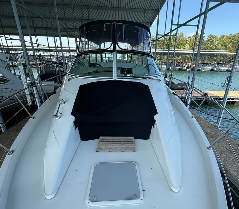 Slide: The Image of Carver 36 Mariner 2005 - 31