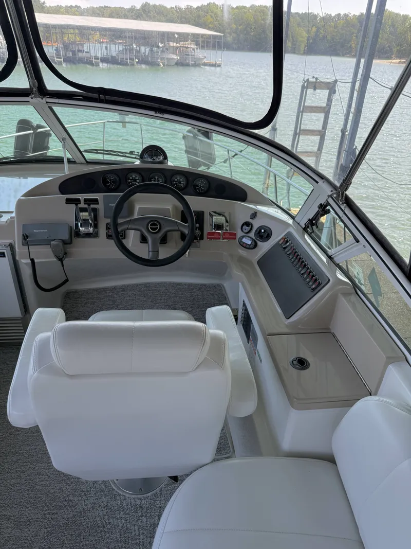 Slide: The Image of Carver 36 Mariner 2005 - 7