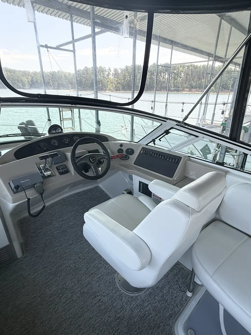 Slide: The Image of Carver 36 Mariner 2005 - 8