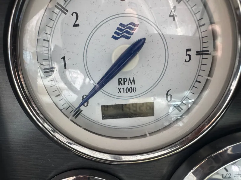 Slide: The Image of Four Winns 348 Vista 2006 - 11