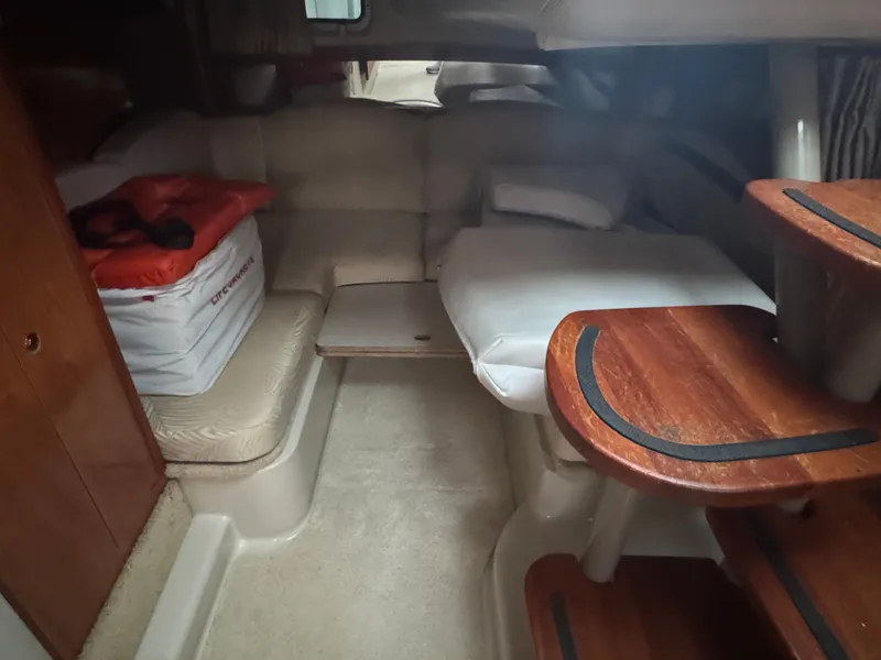 Slide: The Image of Four Winns 348 Vista 2006 - 14