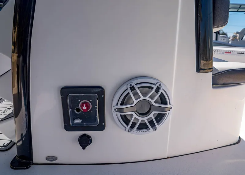 Slide: The Image of Tidewater 2410 Bay Max 2024 - 18