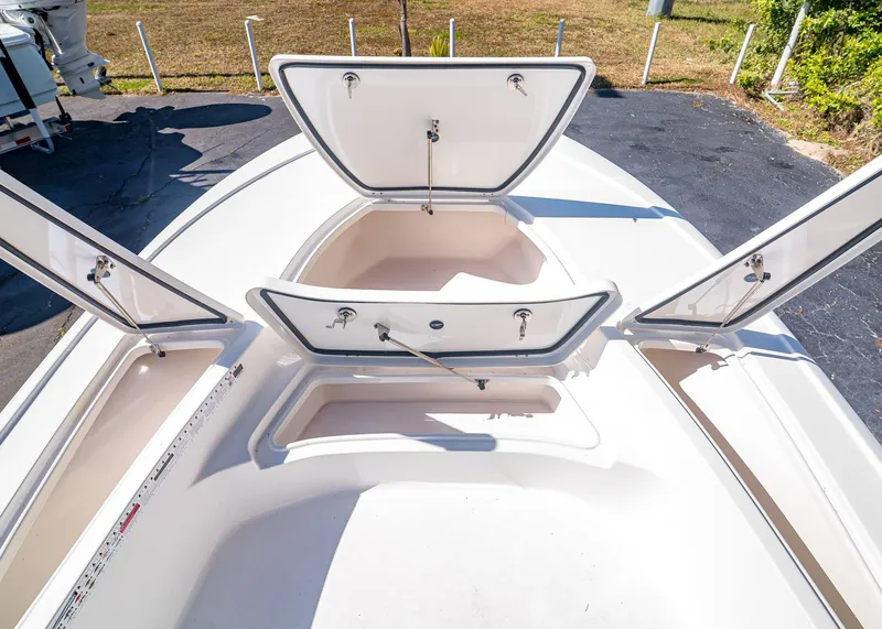 Slide: The Image of Tidewater 2410 Bay Max 2024 - 23