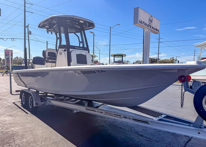 Slide: The Image of Tidewater 2410 Bay Max 2024 - 6