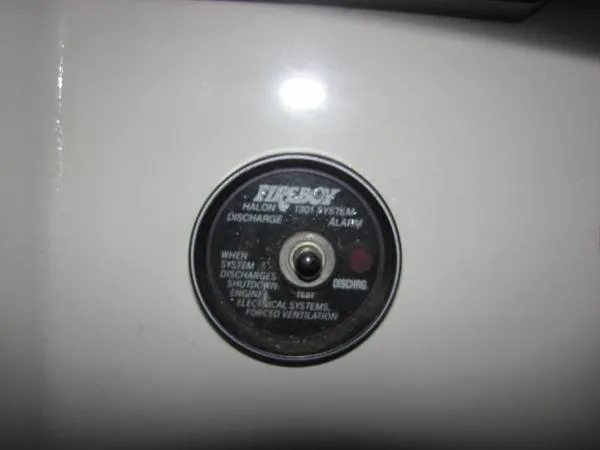 Slide: The Image of Wellcraft Portofino 43 1987 - 9