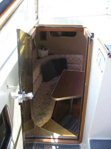 Slide: The Image of Chris-Craft 336 Commander 1985 - 11