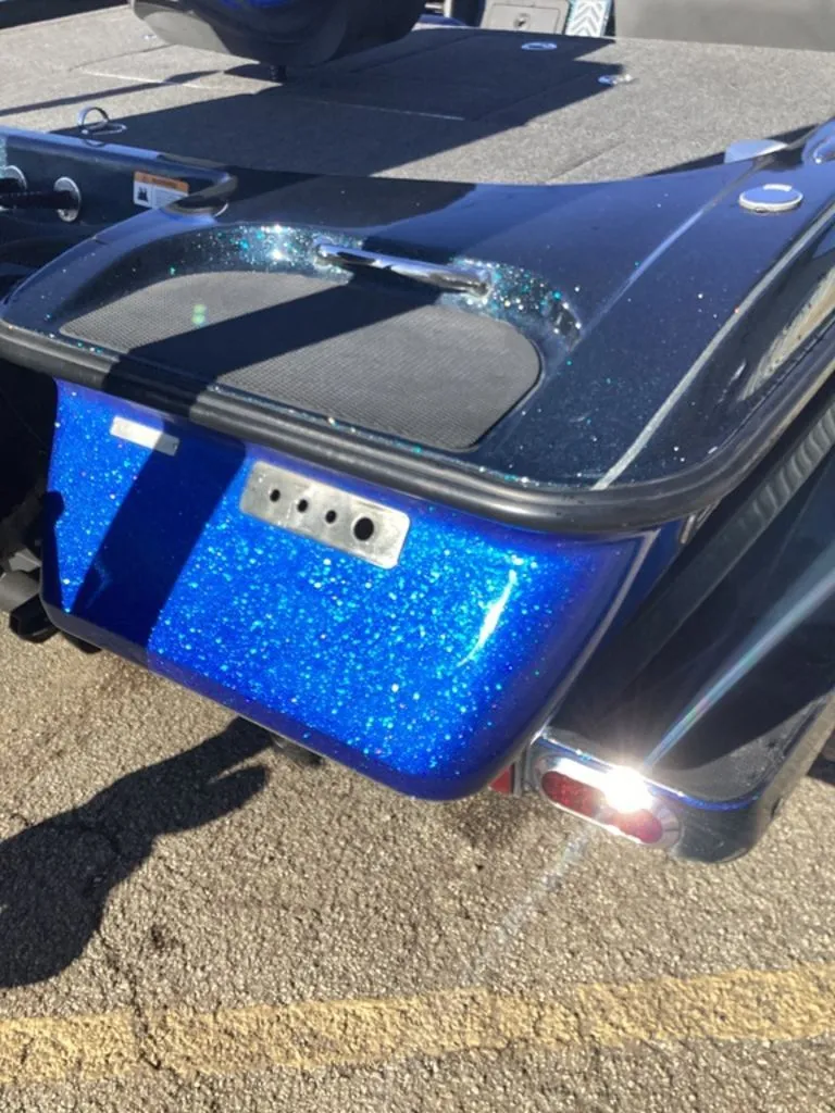 Slide: The Image of Caymas CX 21 PRO 2020 - 15