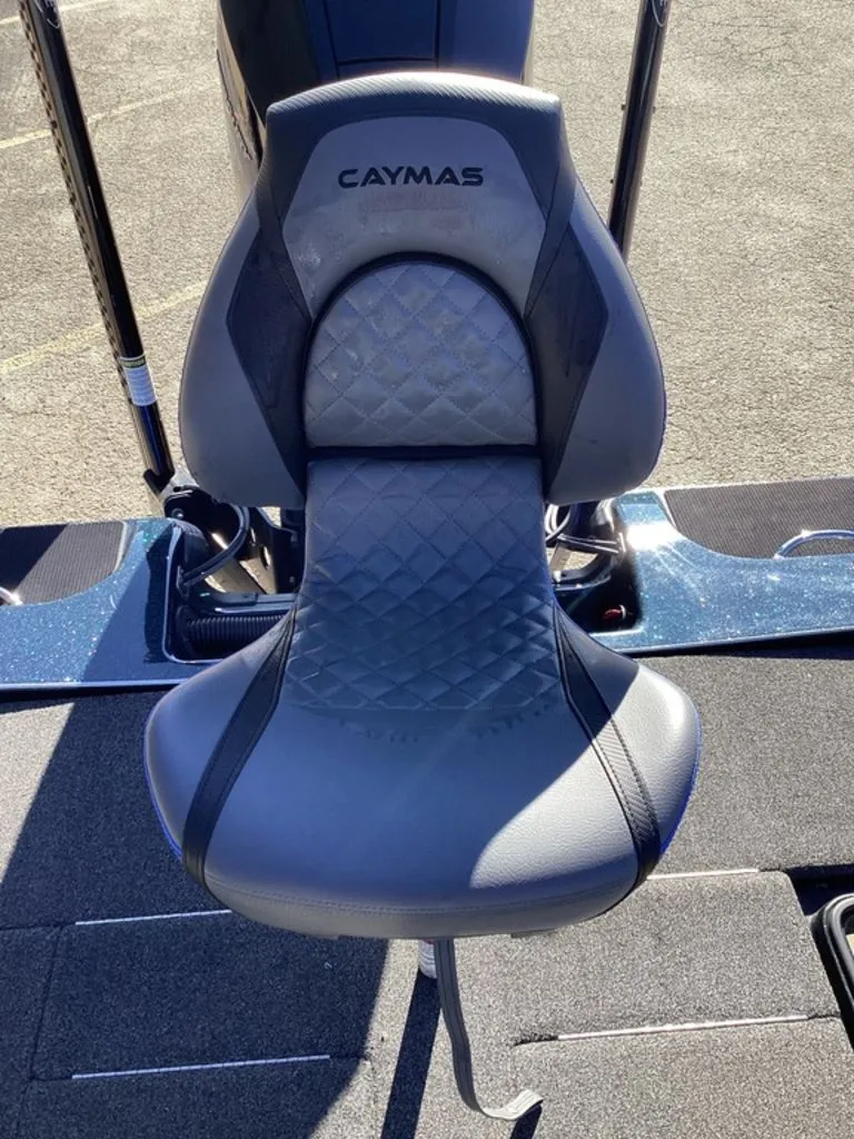 Slide: The Image of Caymas CX 21 PRO 2020 - 25