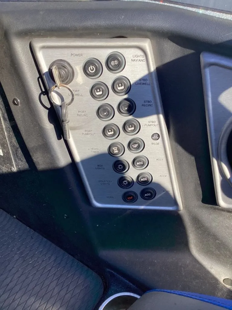 Slide: The Image of Caymas CX 21 PRO 2020 - 27