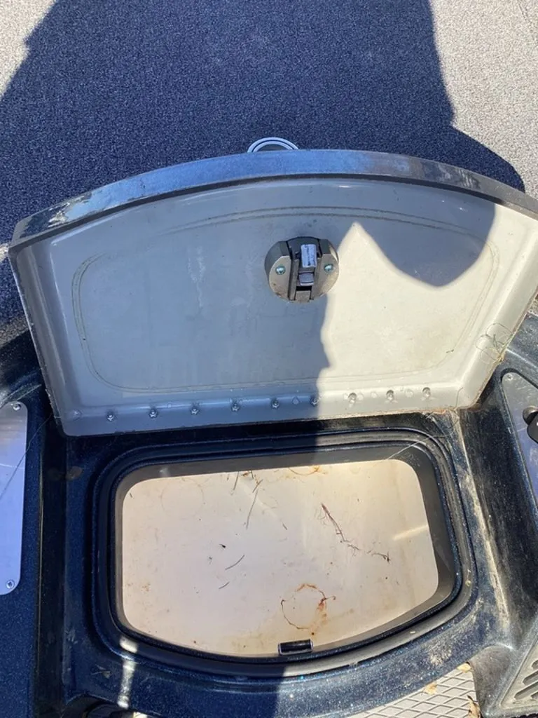 Slide: The Image of Caymas CX 21 PRO 2020 - 37