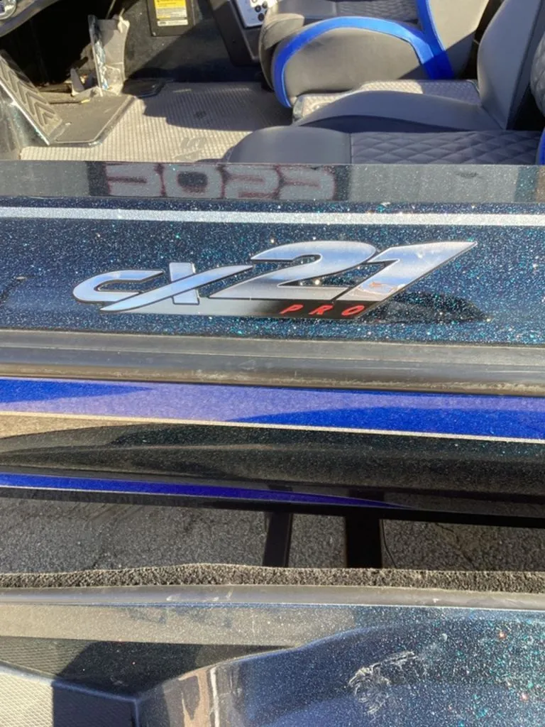 Slide: The Image of Caymas CX 21 PRO 2020 - 4