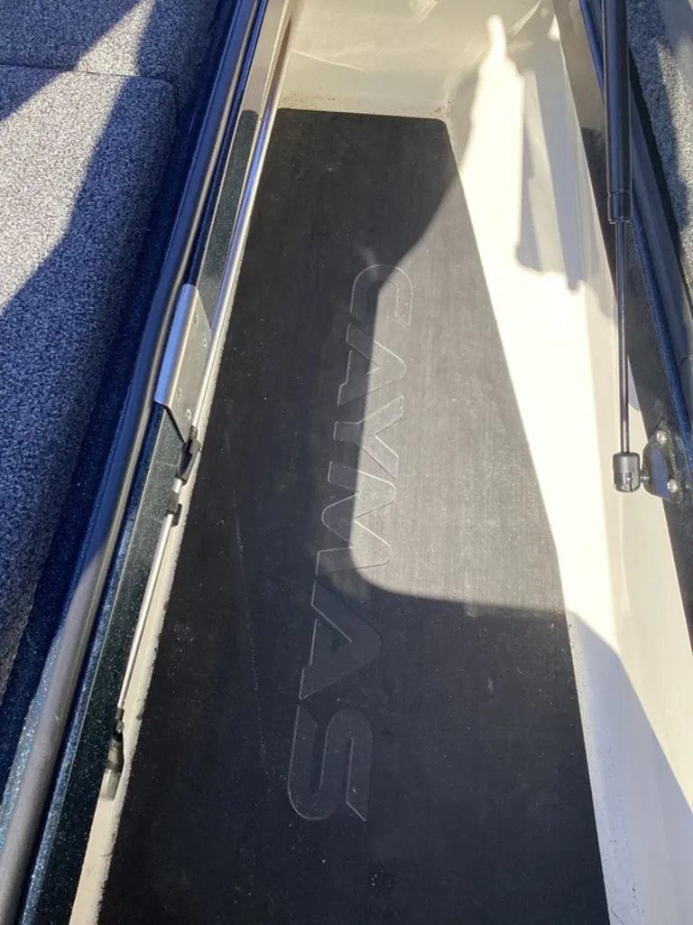 Slide: The Image of Caymas CX 21 PRO 2020 - 47