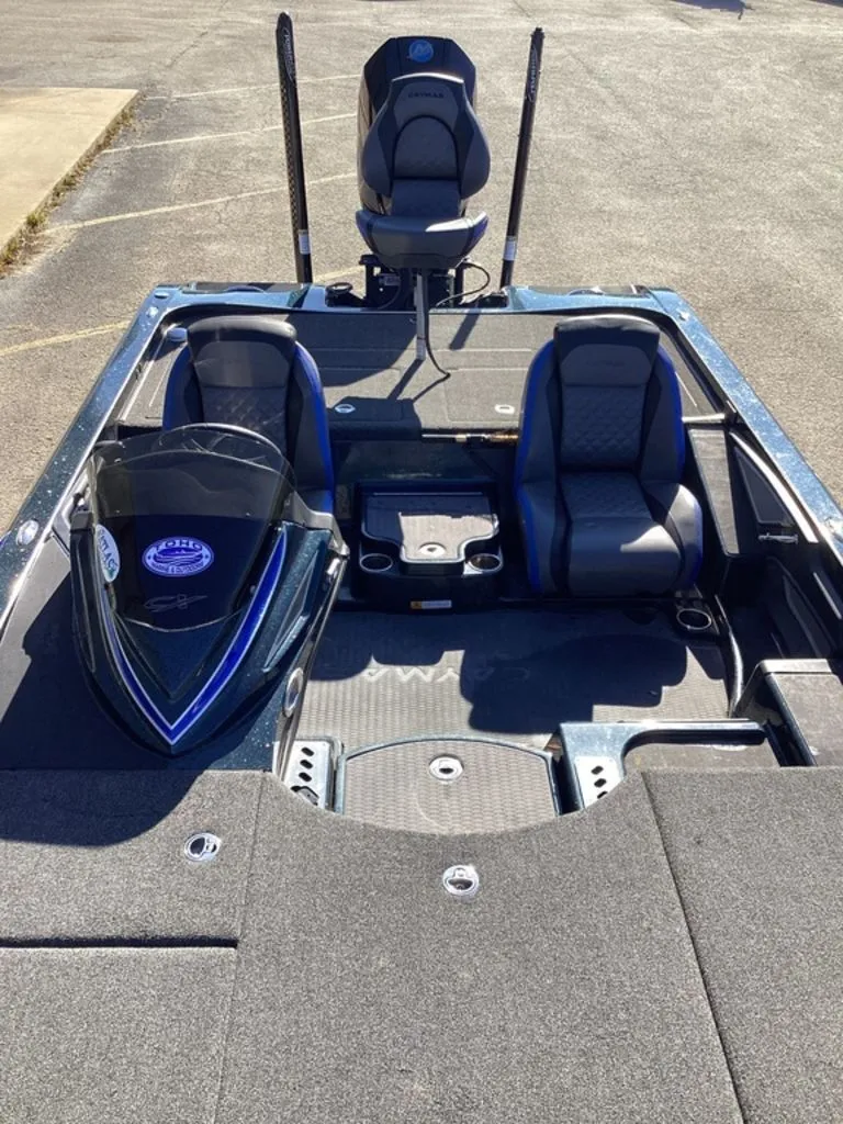 Slide: The Image of Caymas CX 21 PRO 2020 - 50