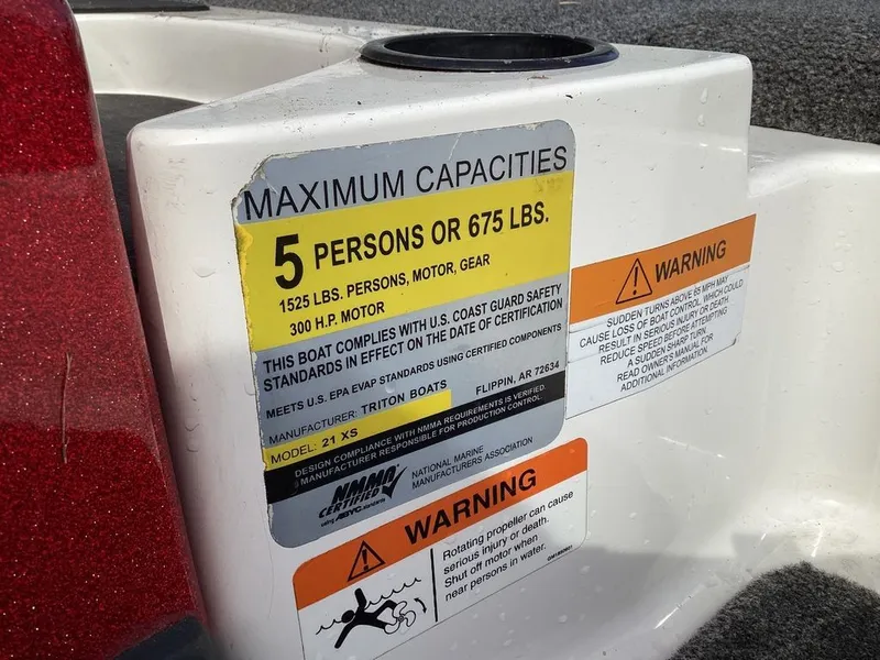 Slide: The Image of Triton 21XS 2014 - 27