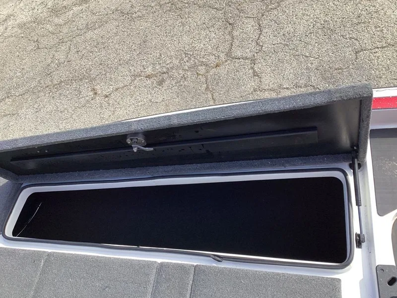 Slide: The Image of Triton 21XS 2014 - 35