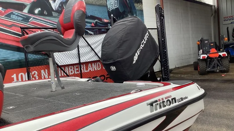 Slide: The Image of Triton 21XS 2014 - 7