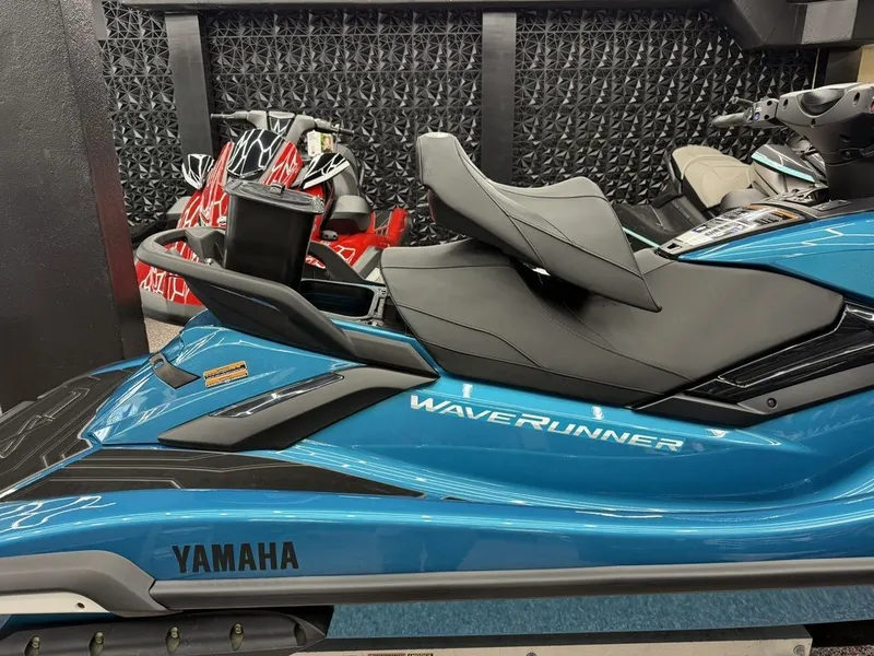 Slide: The Image of Yamaha FX Cruiser SVHO® 2026 - 8