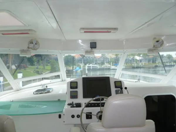 Slide: The Image of Manta 44 PowerCat 2006 - 11