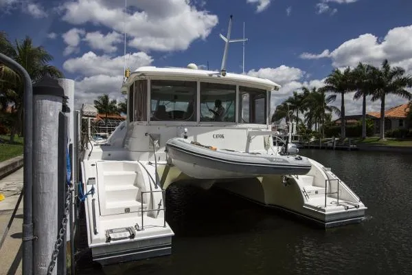 Slide: The Image of Manta 44 PowerCat 2006 - 3