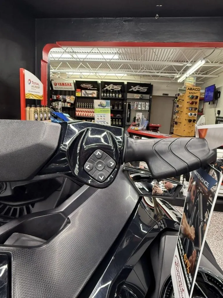 Slide: The Image of Sea-Doo GTX 300 iBR with Audio 2022 - 8