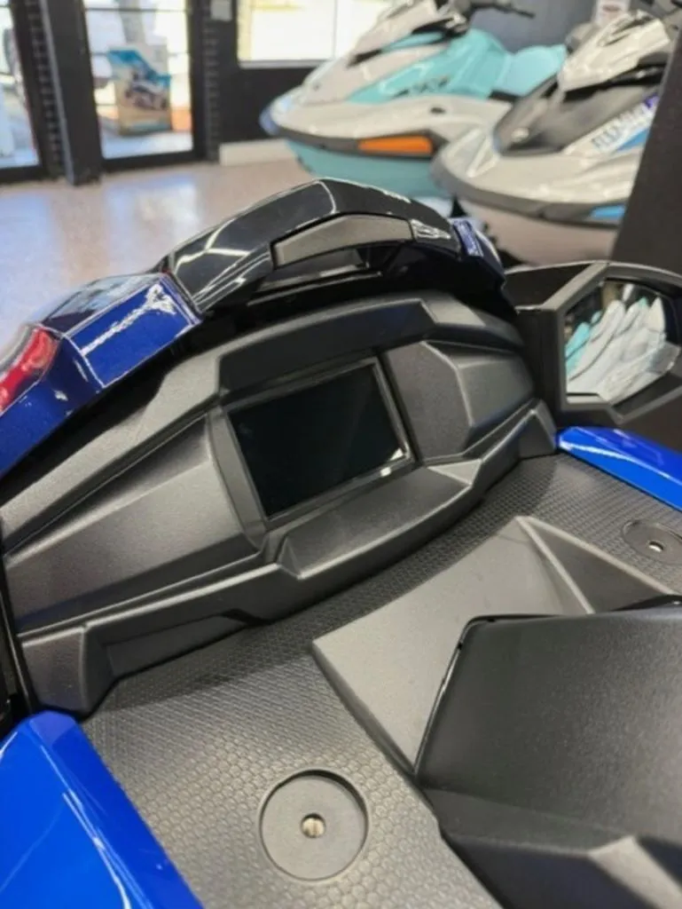 Slide: The Image of Yamaha VX® Limited 2026 - 12