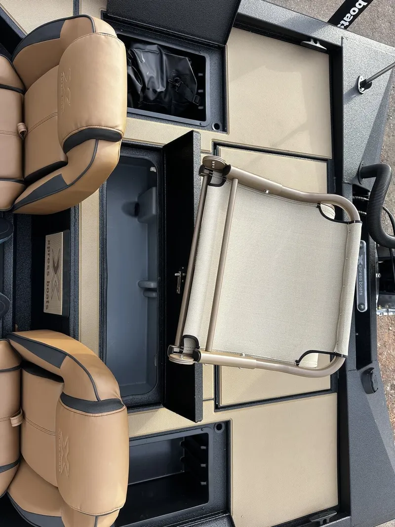 Slide: The Image of Xpress H20C Crappie 2026 - 9