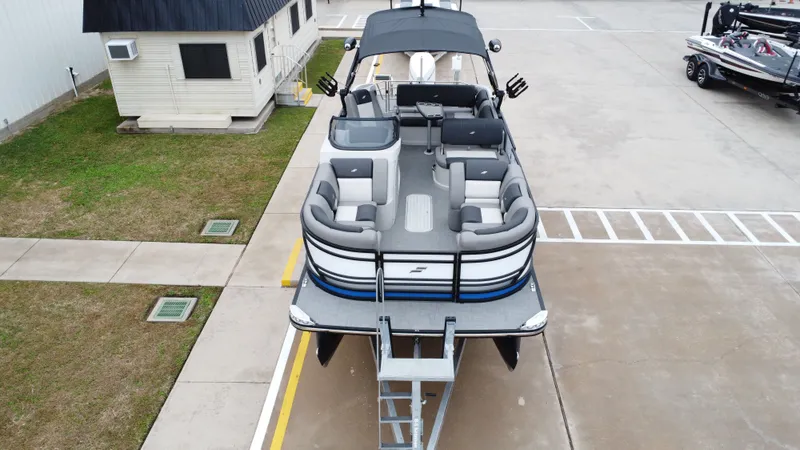 Slide: The Image of Starcraft MX23Q 2021 - 18