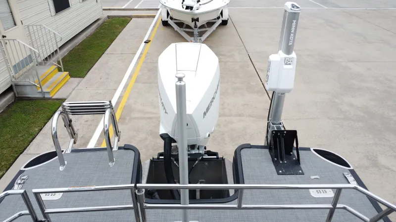 Slide: The Image of Starcraft MX23Q 2021 - 24