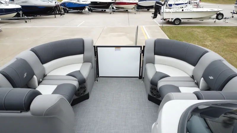 Slide: The Image of Starcraft MX23Q 2021 - 31