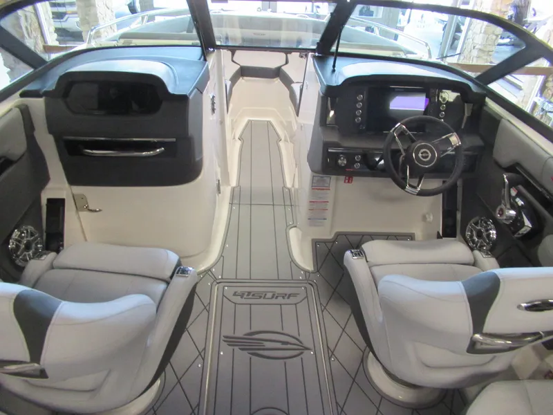 Slide: The Image of Chaparral GTS 6 2026 - 8