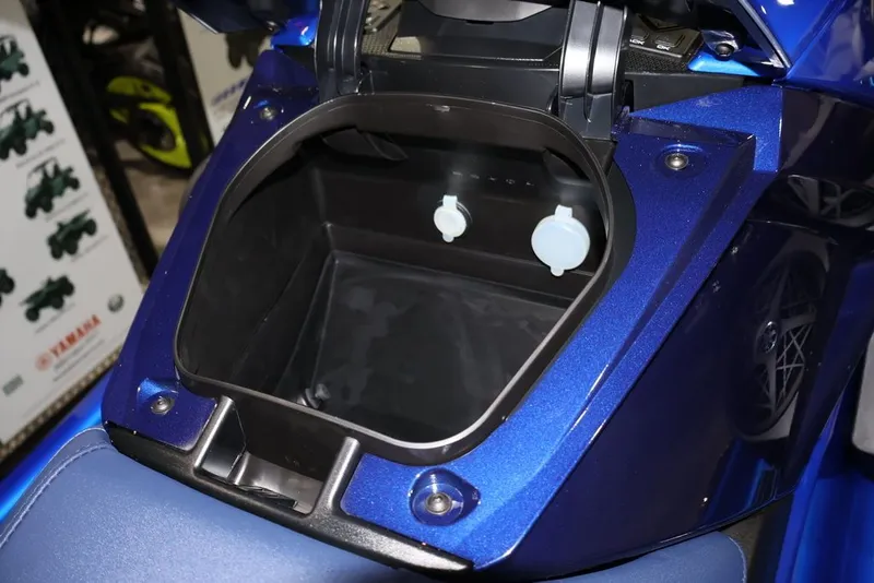 Slide: The Image of Yamaha VX® Limited HO 2026 - 14