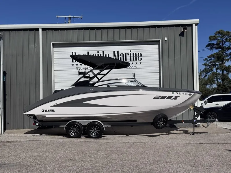 The Image of Yamaha 252XE 2025 - 0