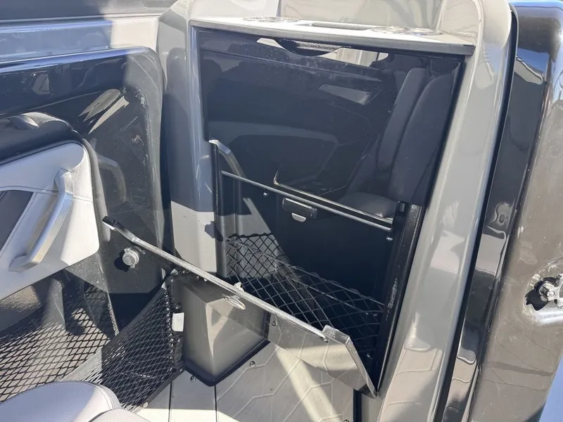 Slide: The Image of Yamaha 252XE 2025 - 21