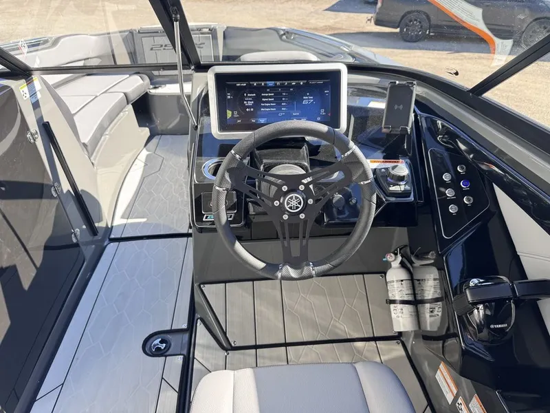 Slide: The Image of Yamaha 252XE 2025 - 8