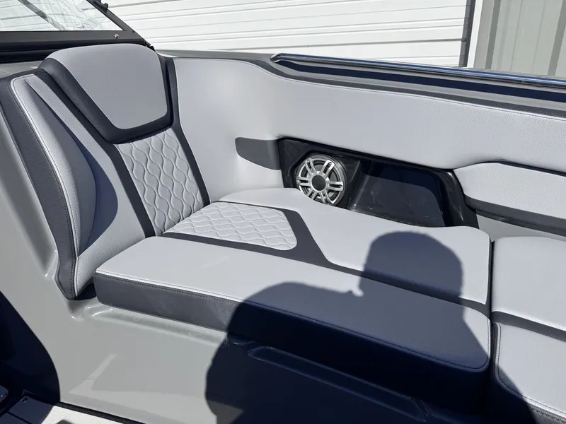 Slide: The Image of Yamaha 255XE 2025 - 11