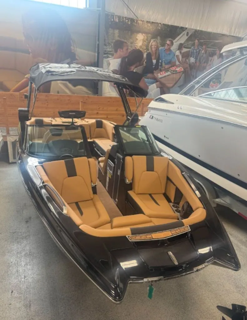 Slide: The Image of MasterCraft X22 2023 - 21