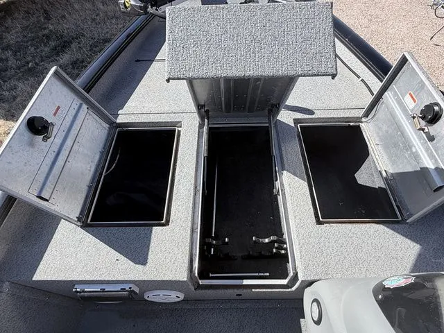 Slide: The Image of Tracker PRO 175 TXW 2016 - 11