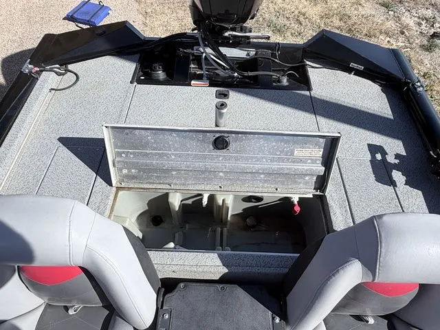 Slide: The Image of Tracker PRO 175 TXW 2016 - 12