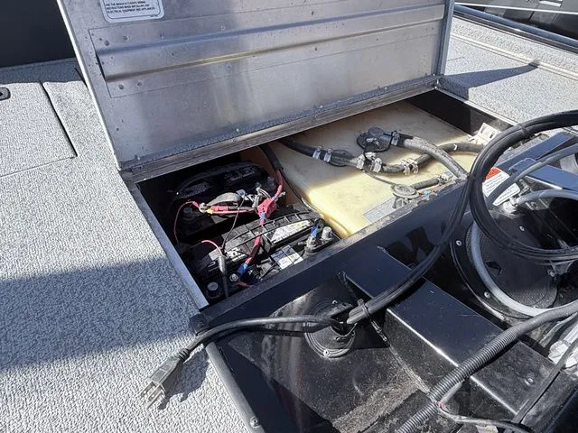 Slide: The Image of Tracker PRO 175 TXW 2016 - 14