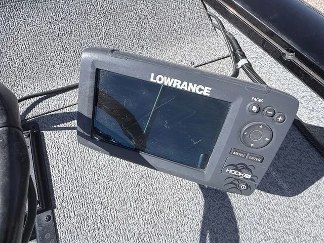 Slide: The Image of Tracker PRO 175 TXW 2016 - 8