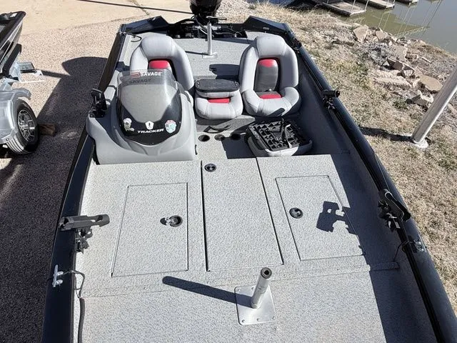 Slide: The Image of Tracker PRO 175 TXW 2016 - 9