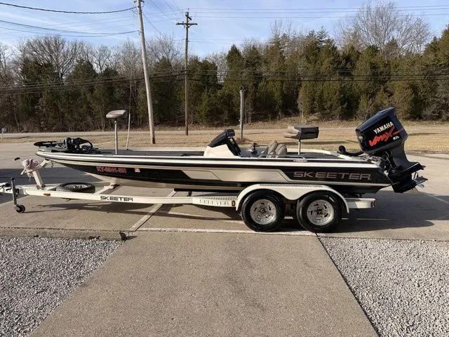 Slide: The Image of Skeeter ZX202 1999 - 15