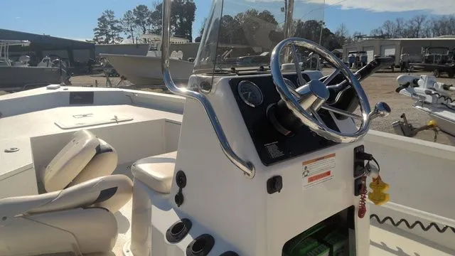 Slide: The Image of G3 Bay 20 DLX 2018 - 4