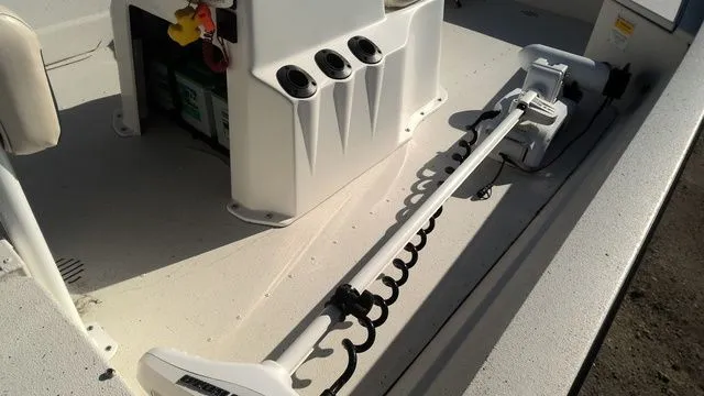 Slide: The Image of G3 Bay 20 DLX 2018 - 7