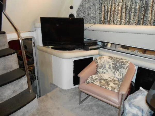 Slide: The Image of Wellcraft San Remo 43 1988 - 7