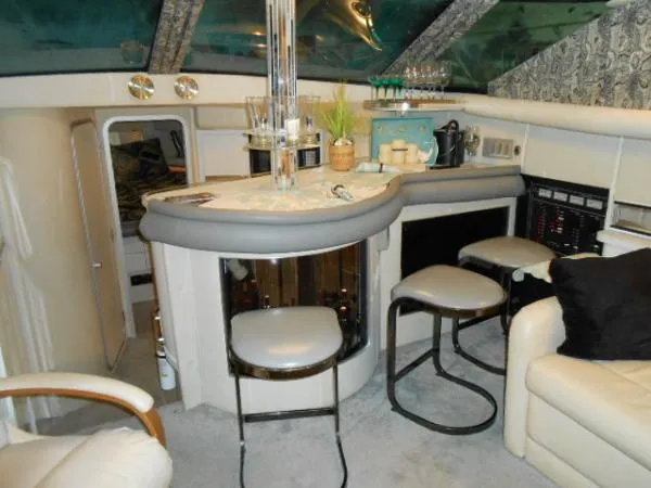 Slide: The Image of Wellcraft San Remo 43 1988 - 8