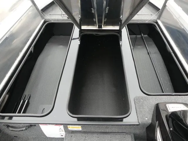 Slide: The Image of Lowe Stinger 195 Bass 2026 - 20