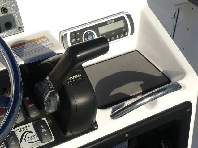 Slide: The Image of Yamaha 190 FSH 2018 - 18